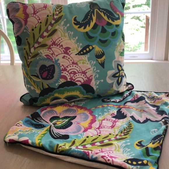 Pair of 18x18 fun print pillow covers - Picture 2 of 5